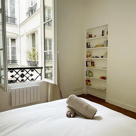 Spacious 3br Flat / Madeleine Apartment