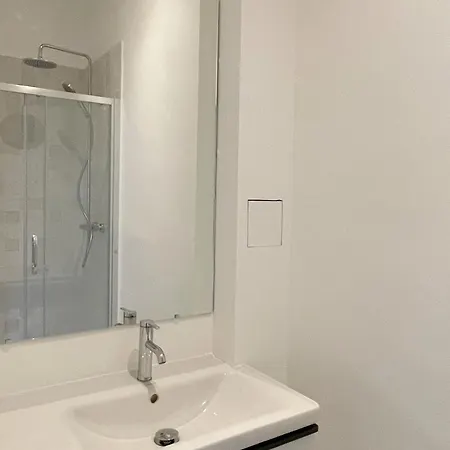 Spacious 3br Flat / Madeleine Apartman