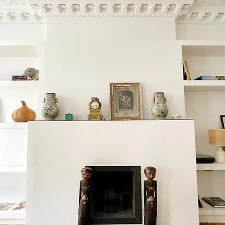 Spacious 3br Flat / Madeleine