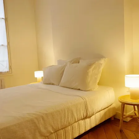 Spacious 3br Flat / Madeleine Διαμέρισμα